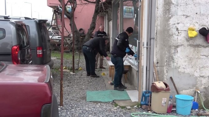 İ̇ş Yerleri Arasında Traktör Parkı Kavgası: 1 Yaralı