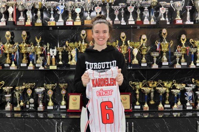 Kardelen Gezgin Turgutlu Belediyesi Kadın Basketbol’da