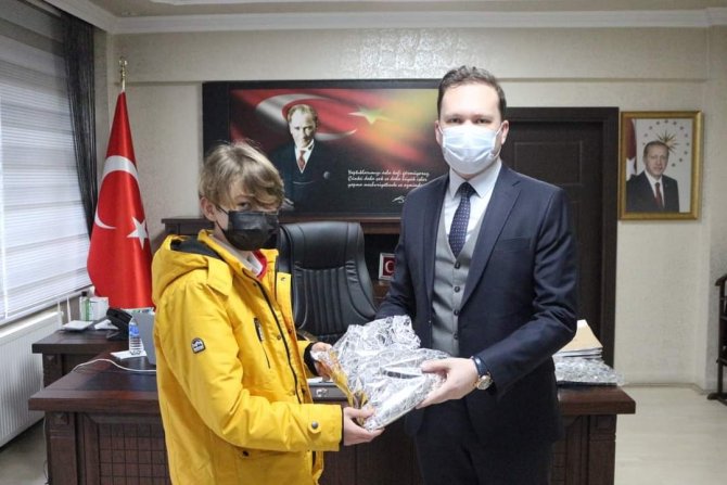 Başarılı Ögrenci Sporcuları Ulus Kaymakamı Ödüllendirdi