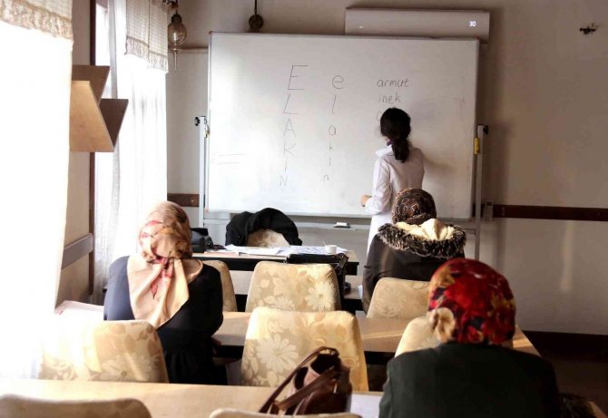 Değirmen Millet Kıraathanesi’nde Yeni Yılın İlk Ders Zili Çaldı