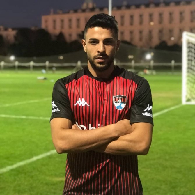 Vanspor Uğur Can İle Anlaştı