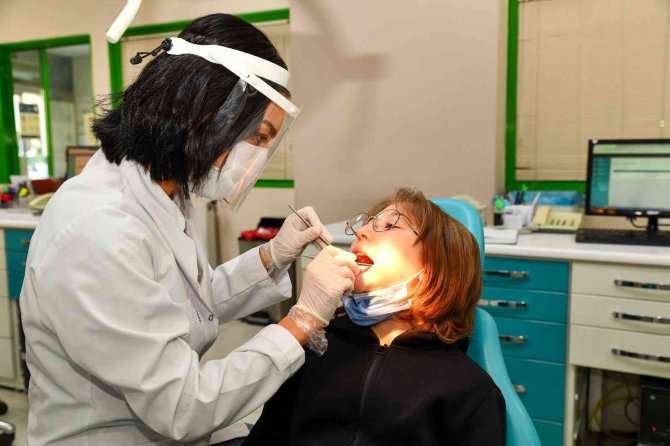 Tepebaşı’nın Ağız Ve Diş Sağlığı Polikliniği’nden 65 Bin 456 Çocuk Yararlandı