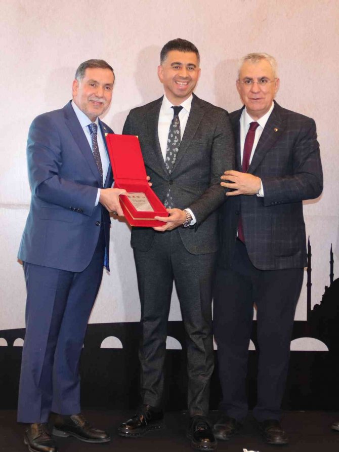 Abdioğulları, Adana’nın Kurtuluşunu Çifte Gururla Kutluyor