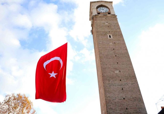 Adana’da 100. Yıl Coşkusu