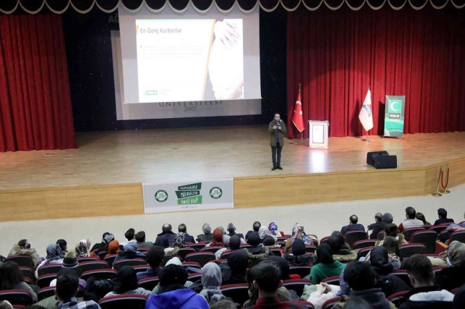 Ai̇çü’de “Bağımlılıkla Mücadele Konferansı” Düzenlendi