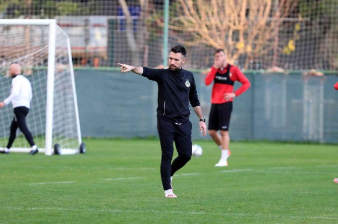 Alanyaspor, Medipol Başakşehir Maçına Hazırlanıyor
