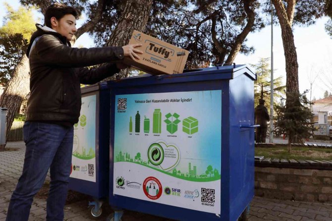 “Geri Dönüşüm” İle Örnek Oluyor