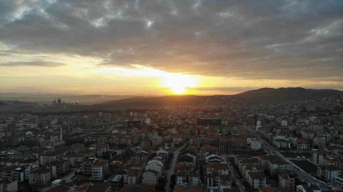 Balıkesir’de Sisli Gün Batımı