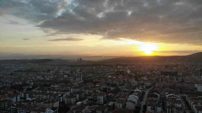 Balıkesir’de Sisli Gün Batımı