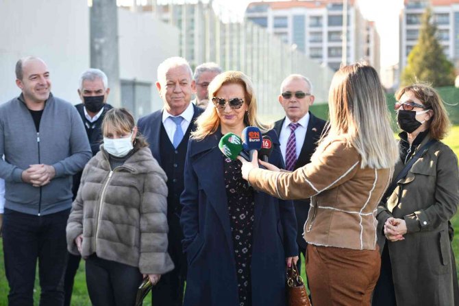 Bursaspor’un Efsane Futbolcularının İsimleri Sahalara Verildi