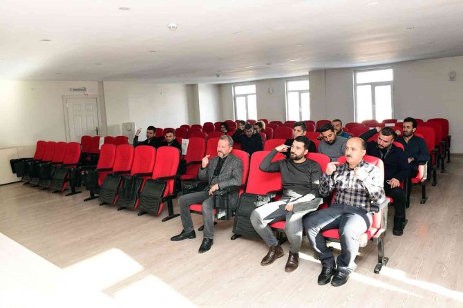 Çatak Belediye Personeli İşaret Dili Eğitimi Alıyor