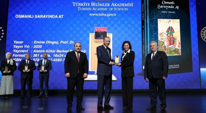 Dpü’lü Prof. Dr. Emine Dingeç’e 2021 Tüba-tesep Ödülü