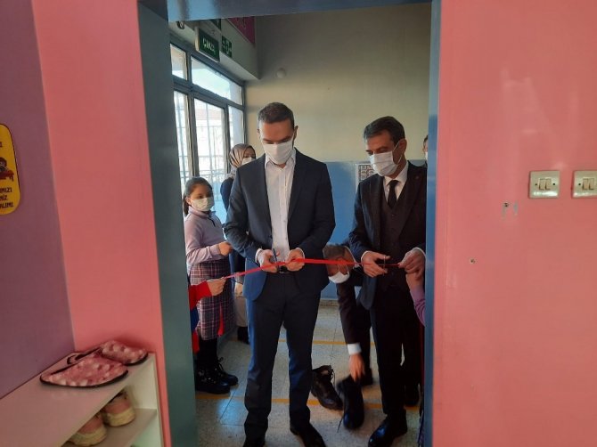 Gazi Emet İ̇lkokulu’na “Temel Yaşam Becerileri” Atölyesi Açıldı