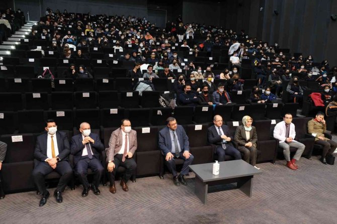 Yazar Hayati İ̇nanç Tekden’li Öğrencilerle Buluştu
