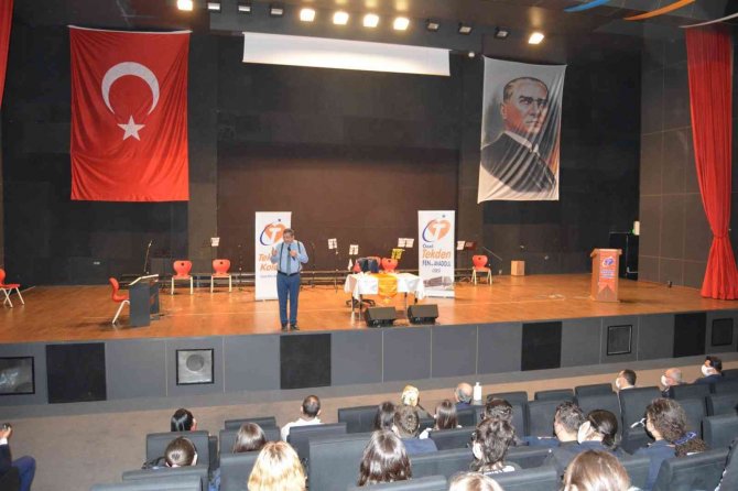 Yazar Hayati İ̇nanç Tekden’li Öğrencilerle Buluştu