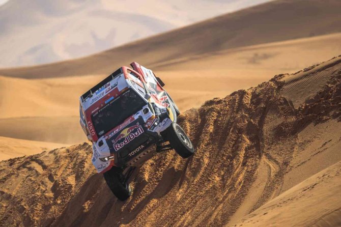 Dakar Rallisi’ne Nasser Al-attiyah Damga Vurmaya Devam Ediyor