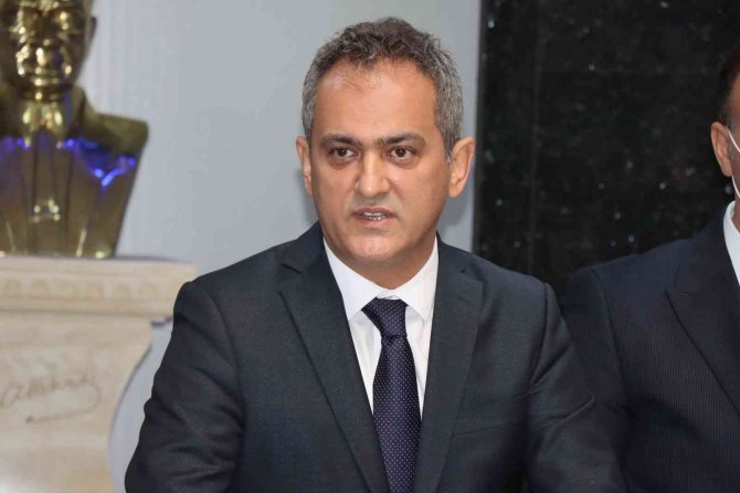 Milli Eğitim Bakanı Özer: “Okullarda Alarma Geçilecek Bir Durum Yok”