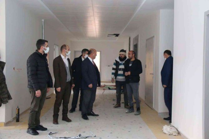 Müdür Başyiğit, Okul İnşaatlarında İncelemelerde Bulundu