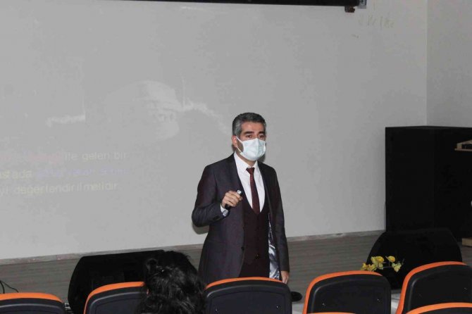 Bilecik’teki Hastane Acil Servis Görevlilerine Acil Vakalara Müdahale Eğitimi Verildi