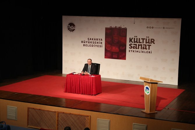 Akm’de Yakın Tarih Konuşuldu