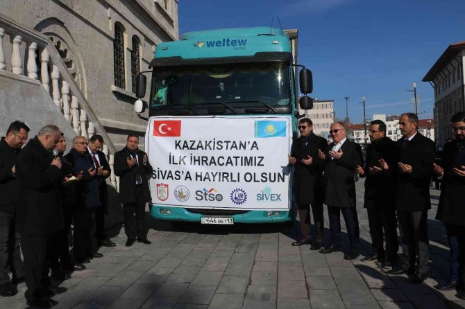 Sivas İlk İhracat Tırını Kazakistan’a Uğurladı