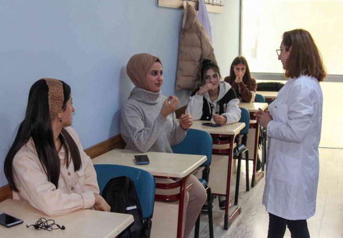 Van Büyükşehir Belediyesi İşaret Dili Kursu Açtı