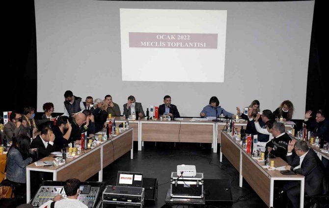 Kuşadası’nda Yeni Yılın İlk Meclis Toplantısında Önemli Kararlar Alındı