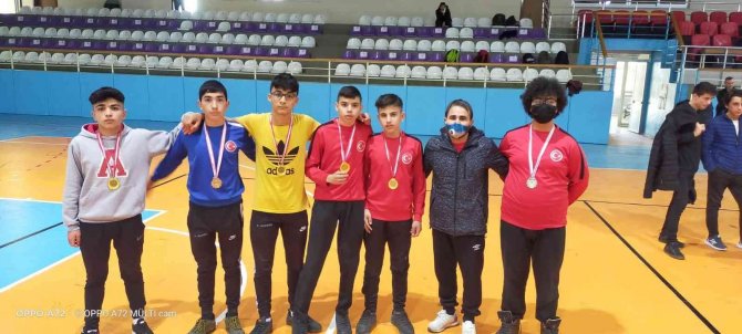 Şuhutlu Öğrencilerden Güreş Müsabakasında Büyük Başarı