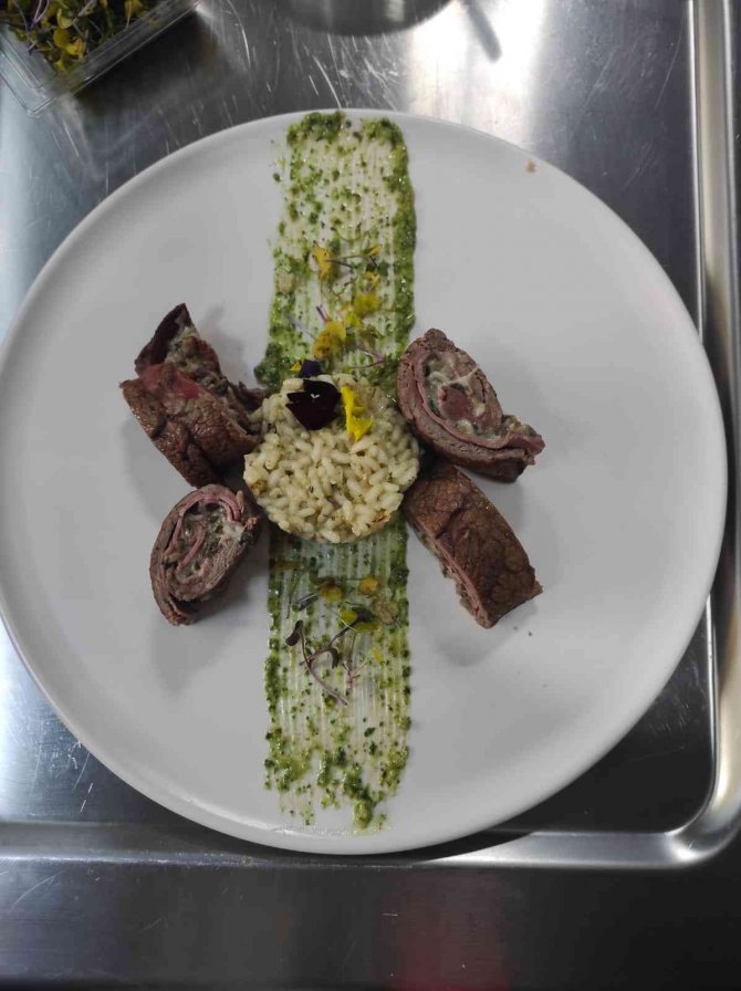 Alkü’ye 2 Altın 2 Gümüş Madalya