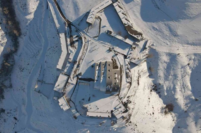 Baksı Müzesi Karla Kaplandı Görsel Şölen Oluşturdu