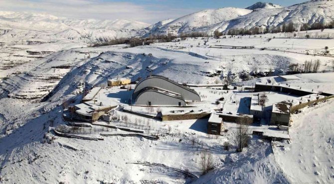 Baksı Müzesi Karla Kaplandı Görsel Şölen Oluşturdu