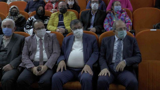 Yazar Hayati İ̇nanç Velilerle Buluştu