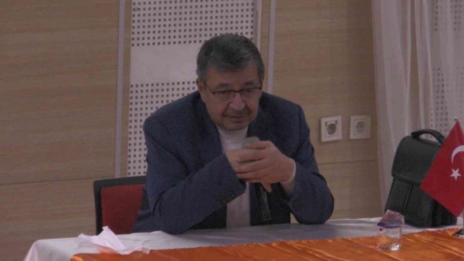 Yazar Hayati İ̇nanç Velilerle Buluştu