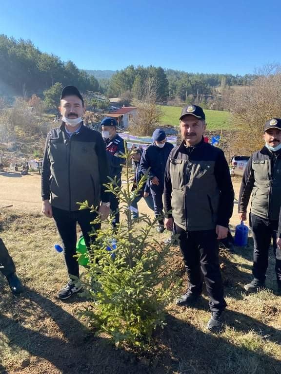 Bolu’da Bin Fidan Toprakla Buluşturuldu