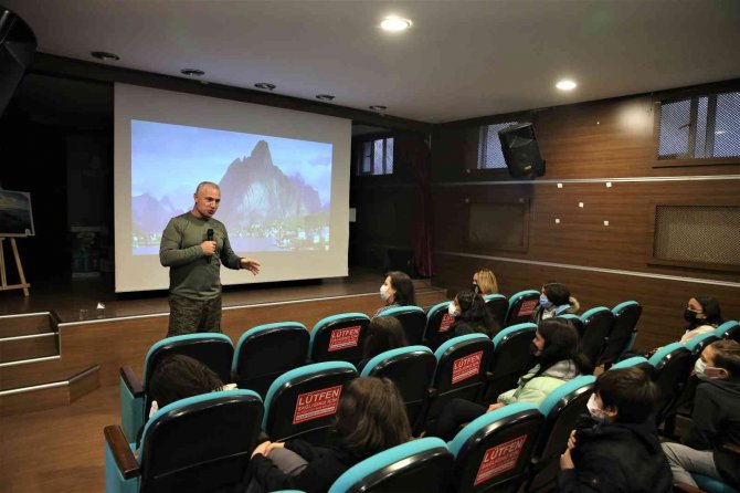 Güven İ̇slamoğlu Başakşehirli Çocuklara Sıfır Atığın Önemini Anlattı