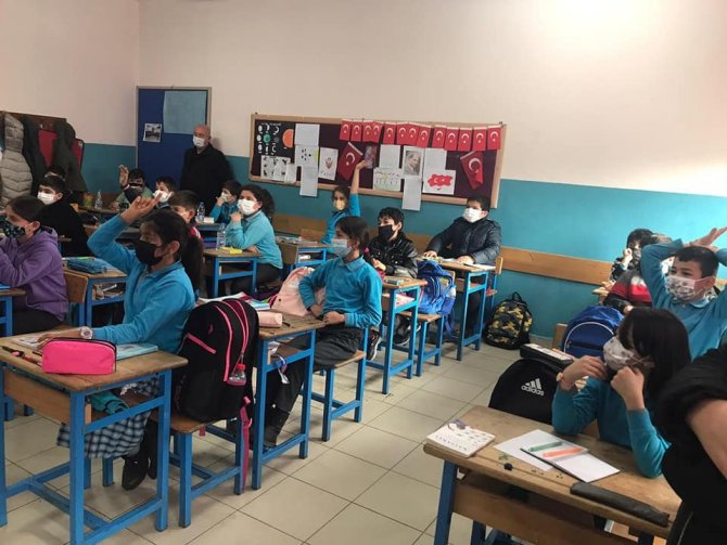 Biyoçeşitlilik Öğrencilere Anlatılıyor