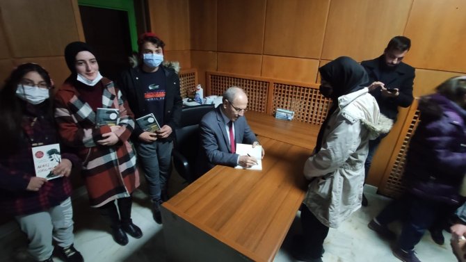 Eğitimci Yazar Halit Ertuğrul’dan Öğrencilere Konferans