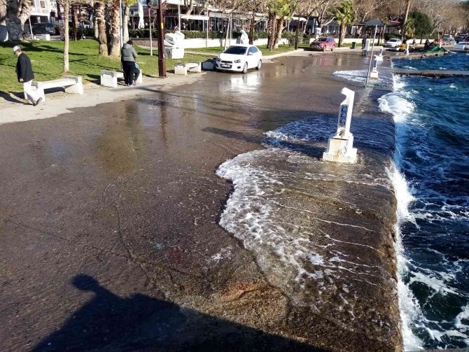Lodos Erdek Ve Bandırma’da Etkili Oluyor