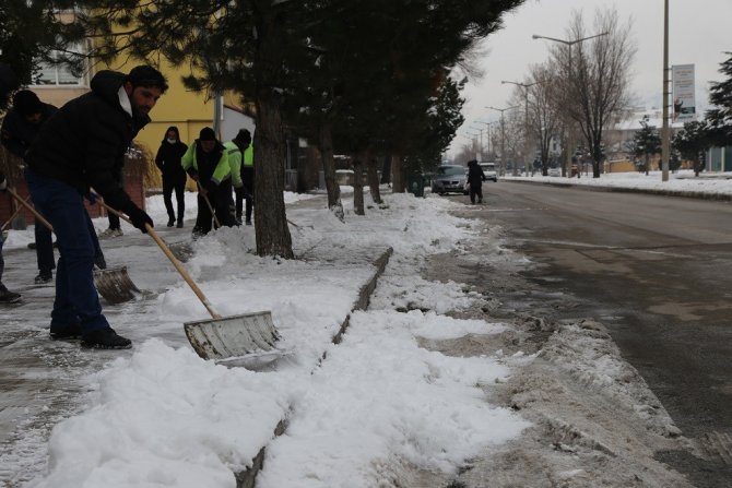 Kar Temizleme Çalışmaları Devam Ediyor