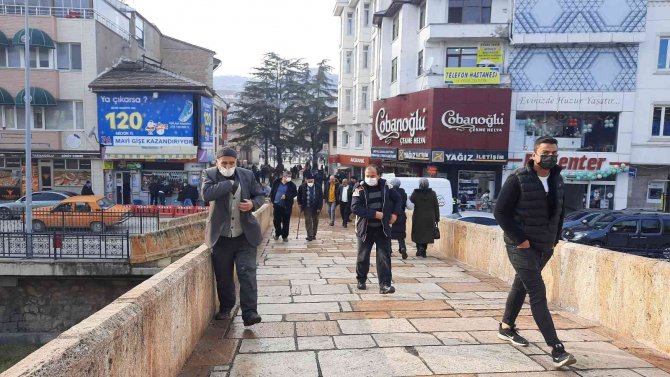 Aşılamada Yüzde 81 Oranını Aşan Kastamonu’da Vakalar Yeniden Artışa Geçti