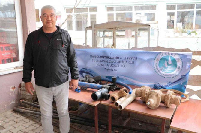 Eski İçme Suyu Boruları Mahallede Sergilendi