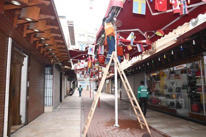 Grand Ve Orient Bazaar Sokak Sağlıklaştırma Projesinde İlk Kazma Vuruldu