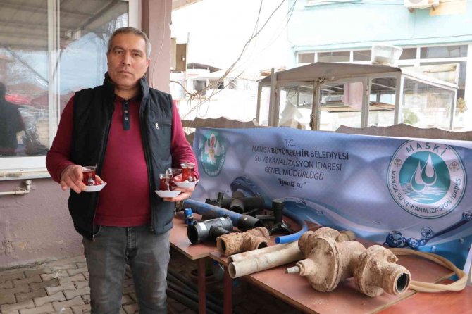 Eski İçme Suyu Boruları Mahallede Sergilendi