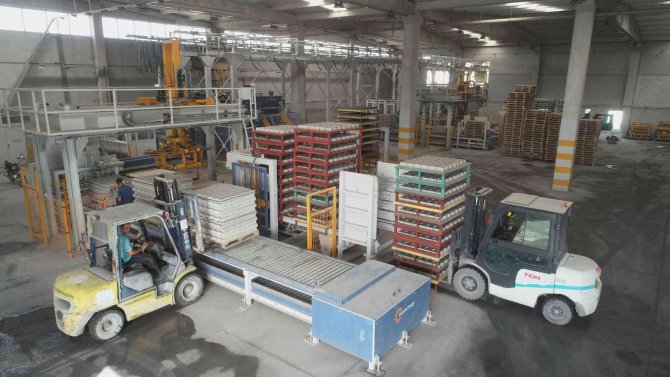 Manisa Büyükşehir Belediyesinin Fabrikasında 1 Milyon 828 Bin 990 Kilit Parke Üretildi