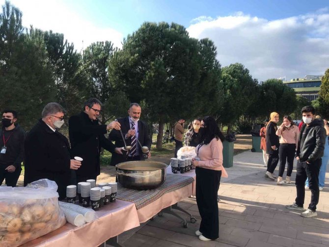 Sınav Haftasındaki Gençlerin Çorbaları Müftülükten