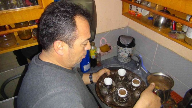 Kahvenin 40 Yıl, Kengerin Bir Ömür Boyu Hatırı Var