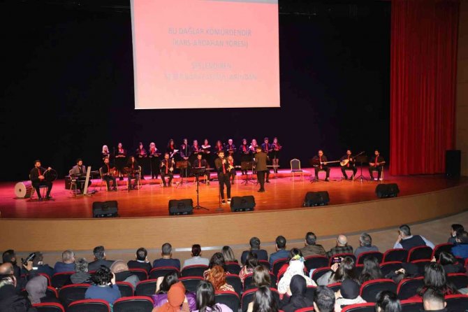 Nevü’lü Öğrencilere Final Sınavı Öncesi ’Heybemdeki Türküler Konseri’