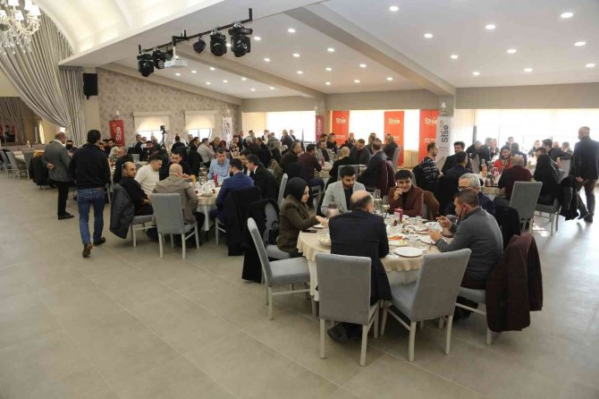 Sanayici Ve İş Adamları İstişare Toplantısında Buluştu