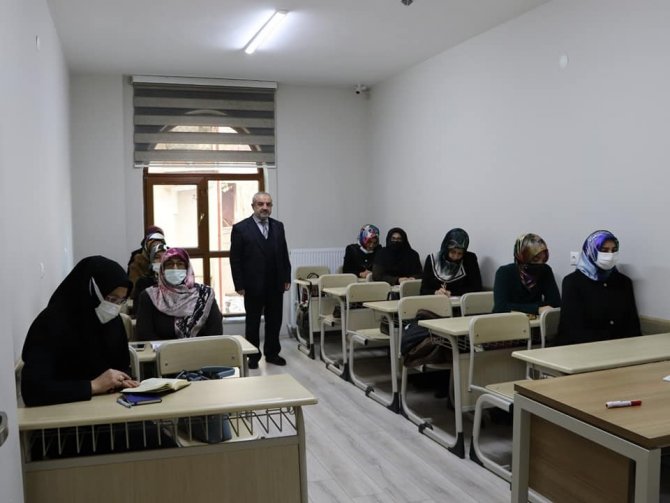 Sivas’ta Din Görevlilerine Eğitim