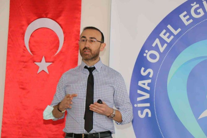 Sivas’ta Velilere Otizm Anlatıldı